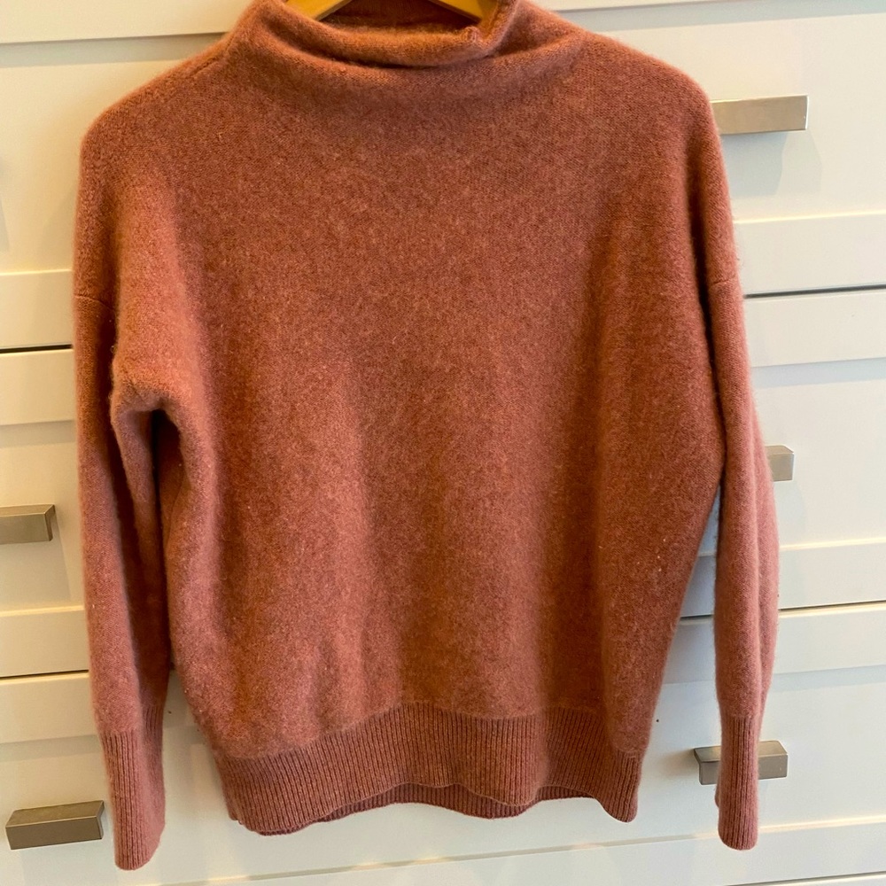 Vince 100% cashmere funnel neck rose colored sweater